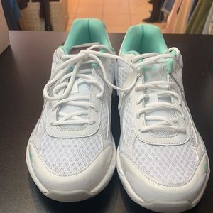Ryka dash 3 women sneakers size 9.5 New